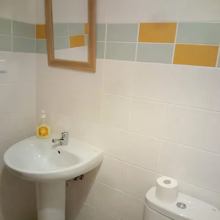 Проживание в семье Costa Funchal Or Santa Cruz, Madeira *