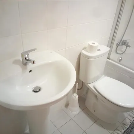 Costa Funchal Or Santa Cruz, Madeira Проживание в семье