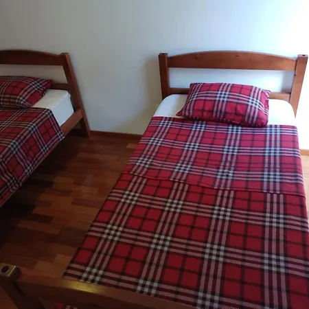 Costa Funchal Or Santa Cruz, Madeira Проживание в семье